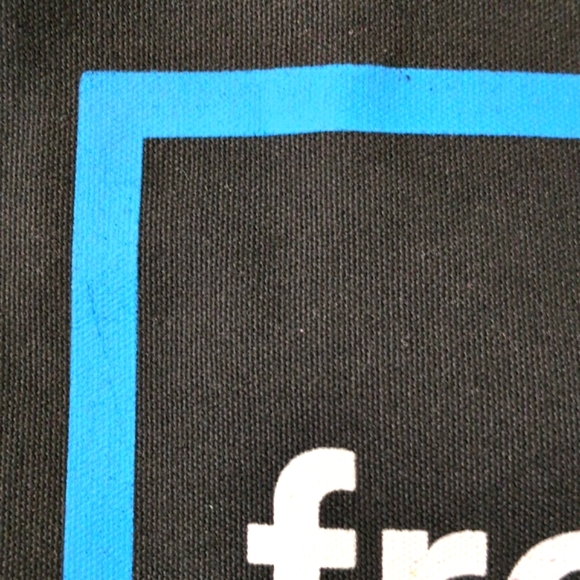 Limited Edition Toronto Public Library Tote Bag!! - Picture 6 of 9